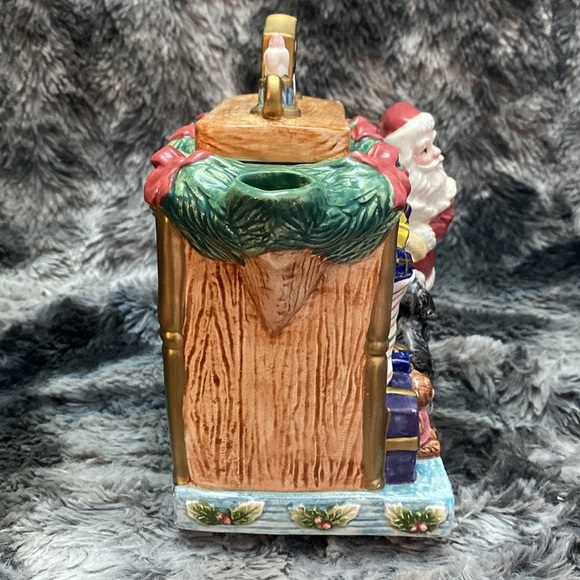 Vtg Fitz & Floyd 32oz Teapot
Santa Fireplace - Picture 7 of 16